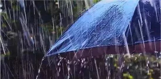 科技赋能雨雾守护，全新智能防护装备应对恶劣天气挑战！