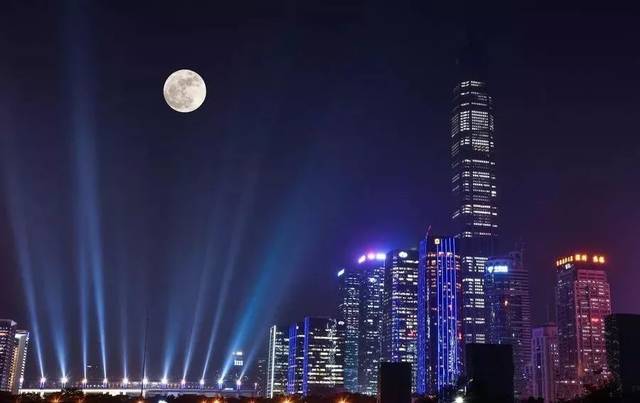 超级月亮之夜，学习之光照亮成长之路