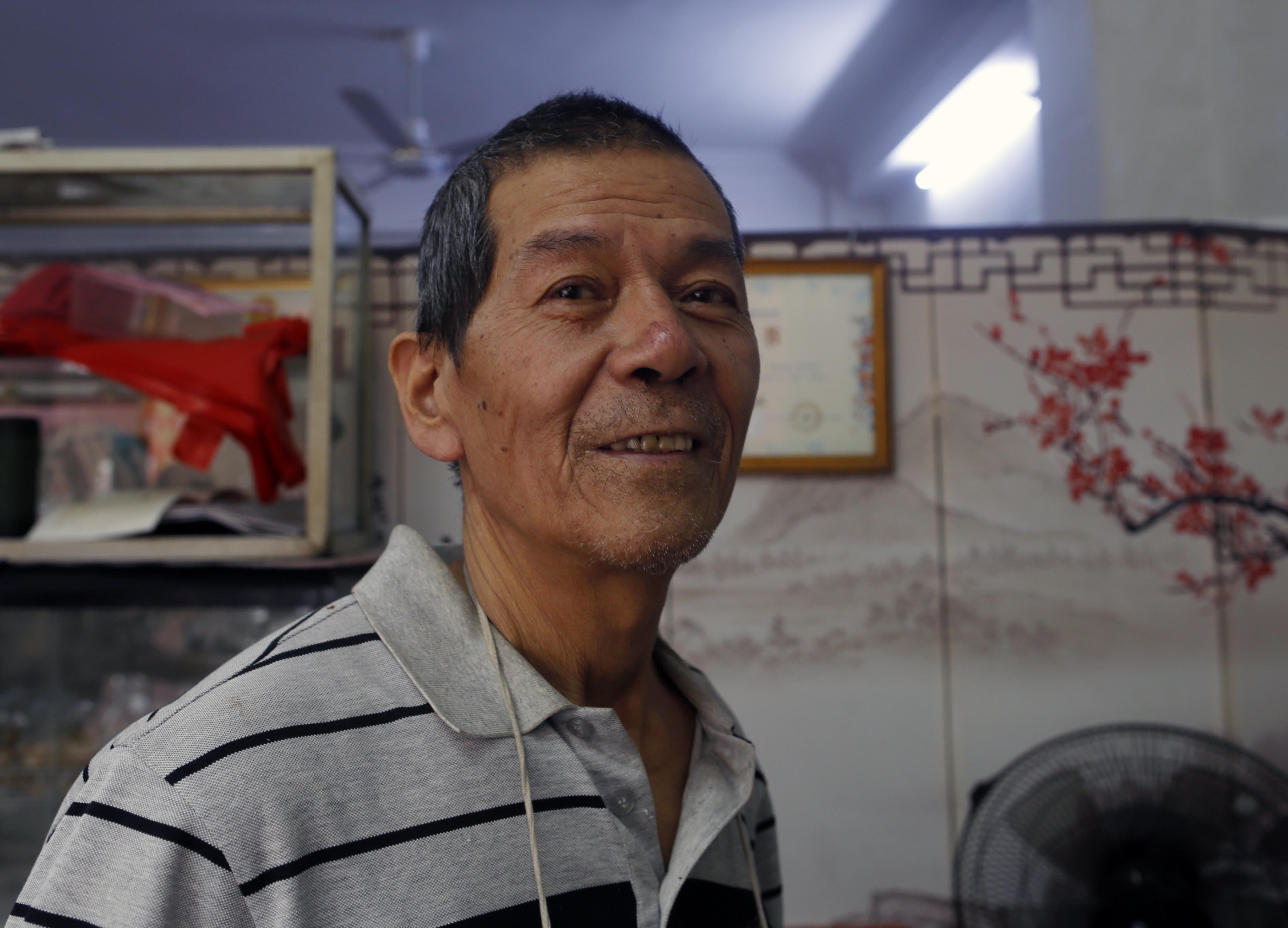 铁粉价格揭秘与小巷独特小店探秘之旅