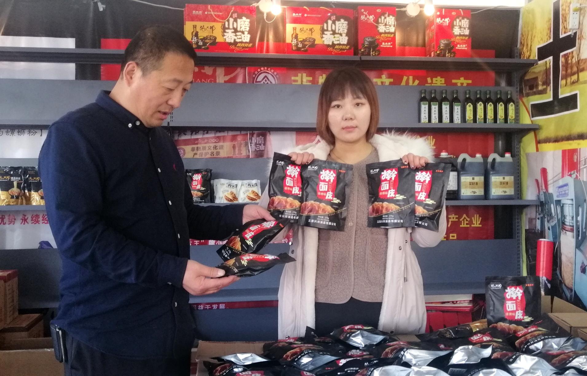 王二妮最新歌曲揭秘，小巷深处的音乐魔法与美食之旅