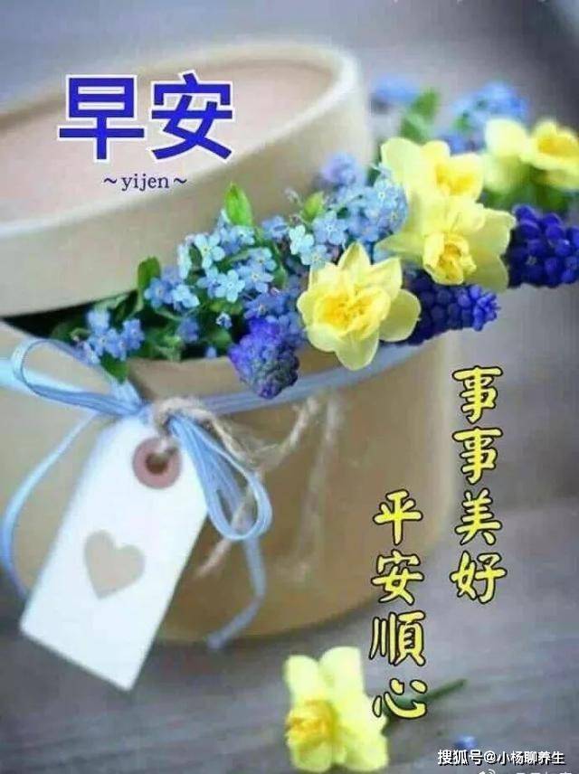 最新双人床图片大全，爱的港湾与友情的温馨日常