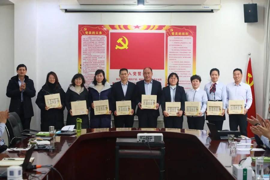 最新开学通报，新学程扬帆起航，励志之旅启程点