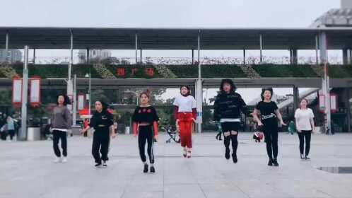 网红舞蹈最新趋势，潮流背景、重大事件与影响力