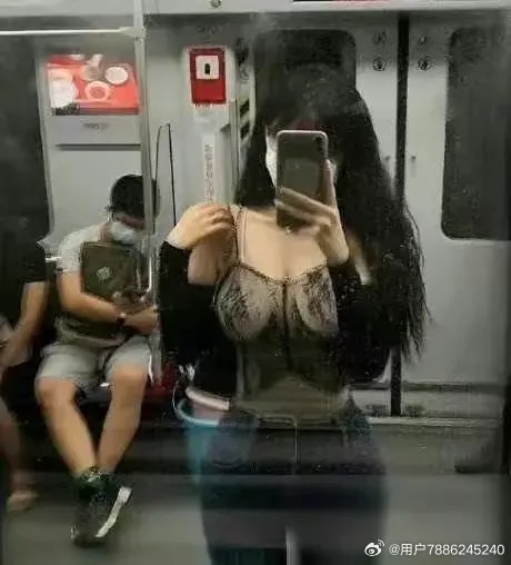 时尚潮流与私密瞬间的独特偷拍📸