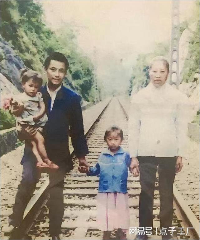 杨妞花的梦境与小巷奇遇，父亲的再现和神秘预兆