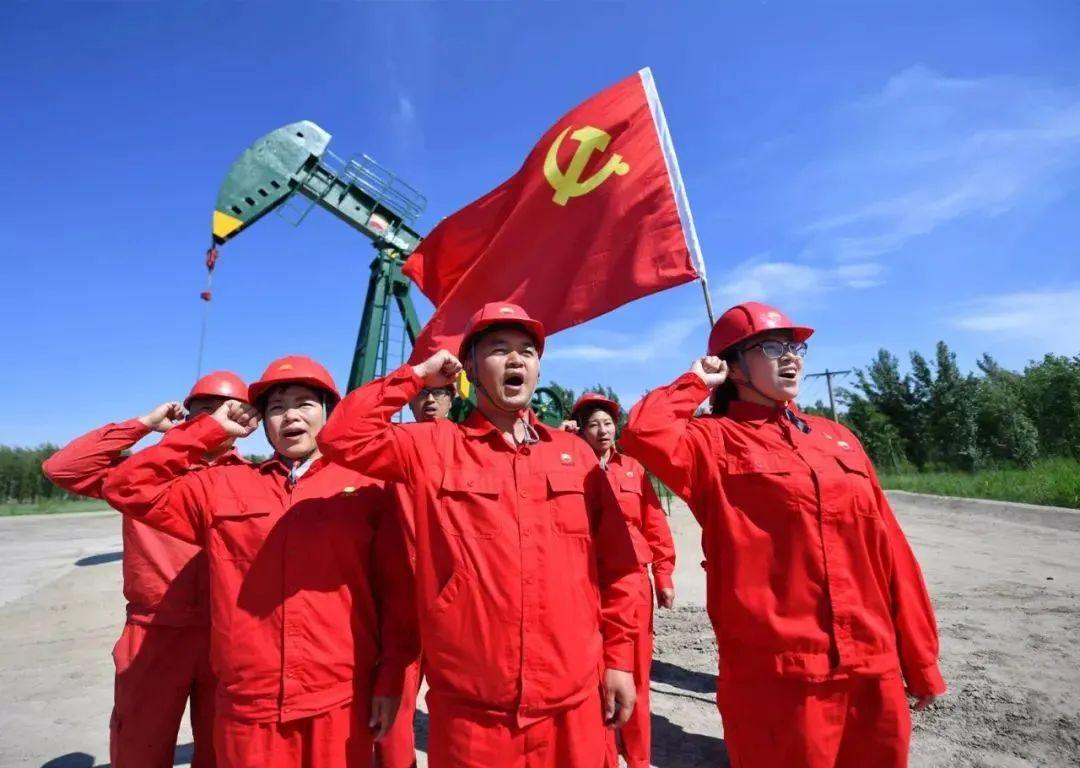 重大工程展现中国力量，一段温馨的日常故事见证时代辉煌