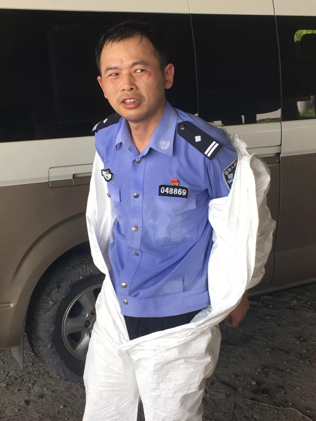 英勇女孩救室友身中七刀后，警服加身，详细步骤指南