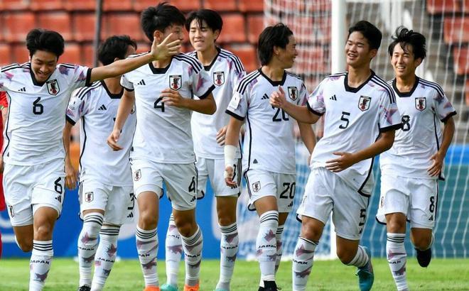U17亚预赛惊现超大比分——励志篇章，一场学习与进步的胜利狂欢！