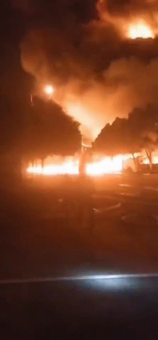 四川居民楼深夜起火事件，应急处理指南与标题概述