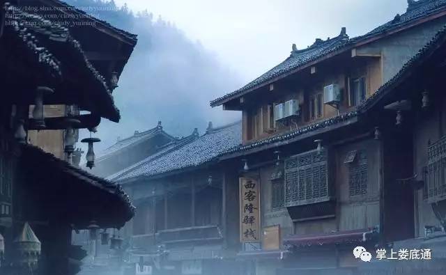 揭秘隐藏小巷的神秘风味，台风来临时刻探索记