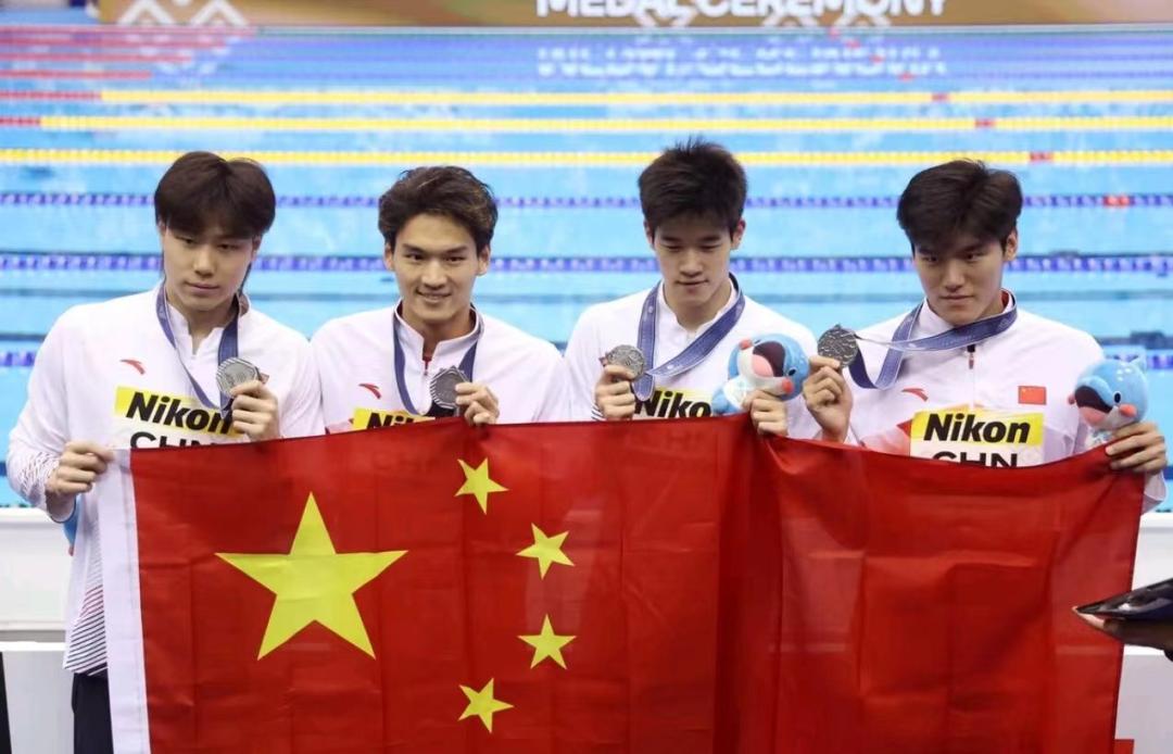 世游决赛，汪顺、潘展乐与覃海洋争冠，谁能夺冠？🏆