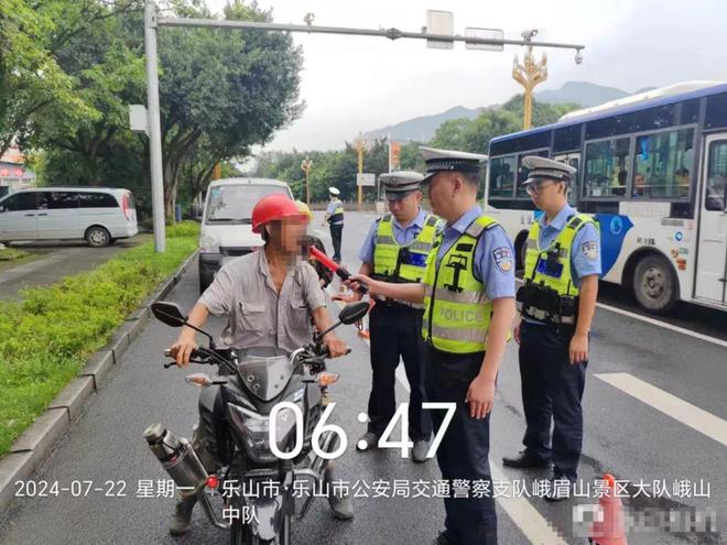 四川高速交警回应老头乐逆行引发车祸，预防指南与事故应对之道