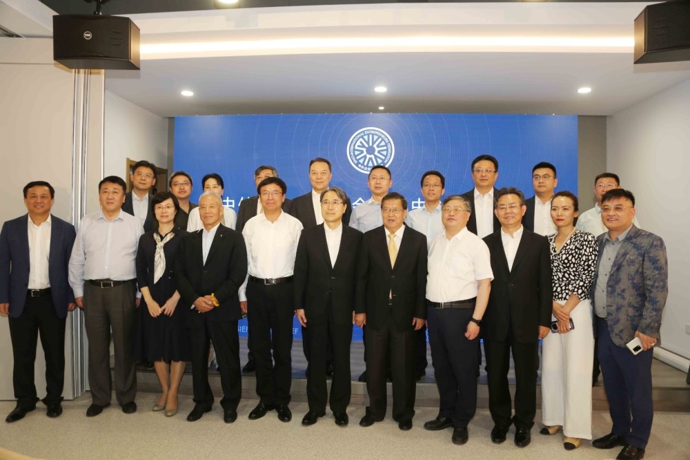 “2024香港今晚揭晓特马，深度数据解读助力WTF68.832新版本”