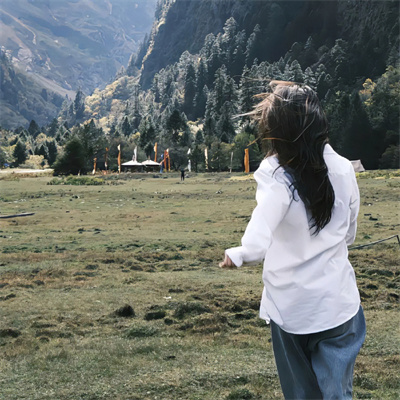 QQ头像女最新潮流，自然美景之旅，探寻内心平和的旅程