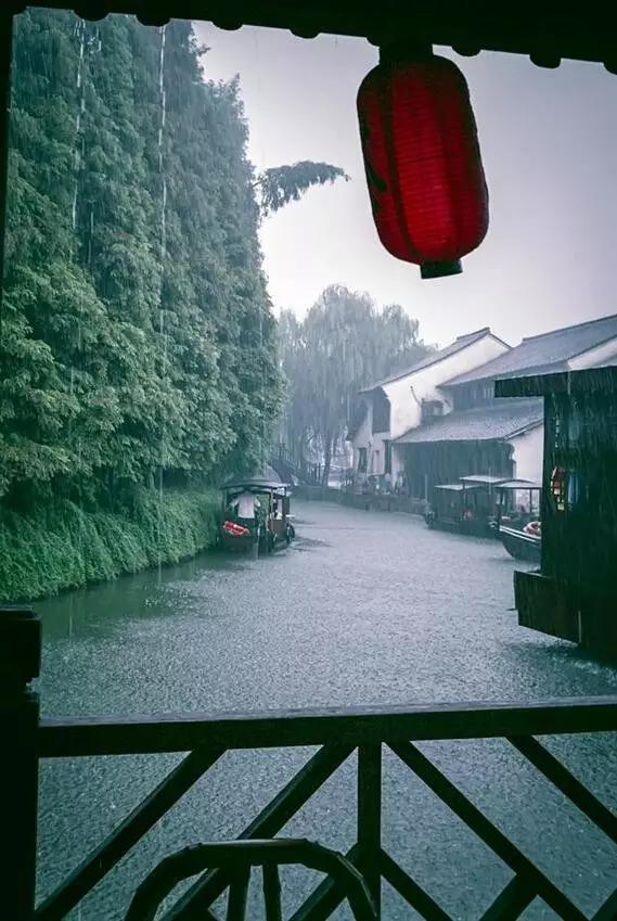 探索特色小店奇妙之旅，最新多开器带你发现小巷中的神秘宝藏