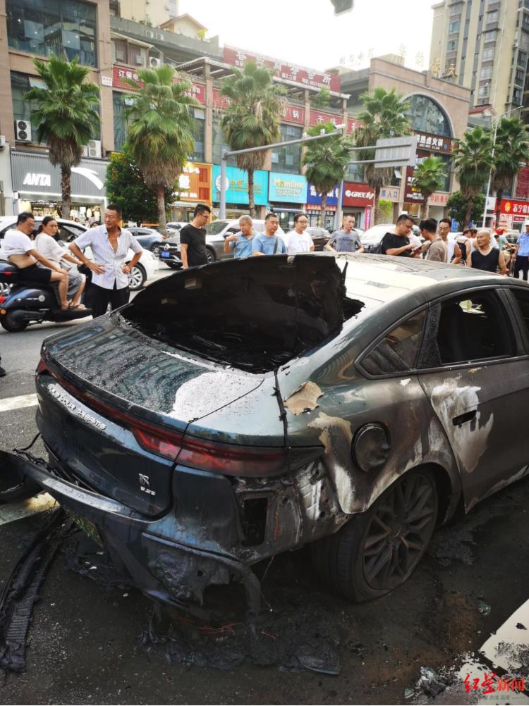 最新汽车自燃事件，原因、争议与应对策略揭秘