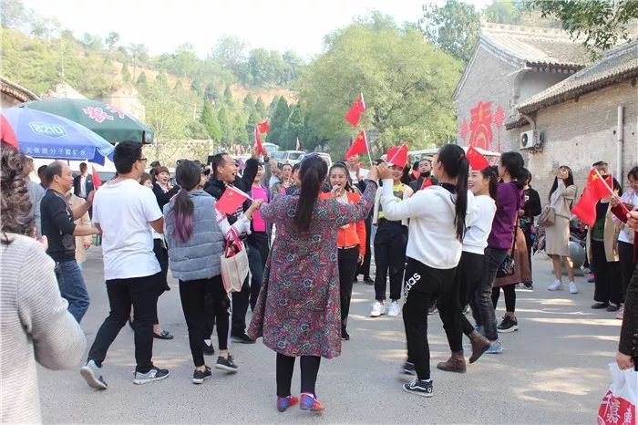 随县新闻热点与日常生活趣事，友情、家庭与温馨的瞬间