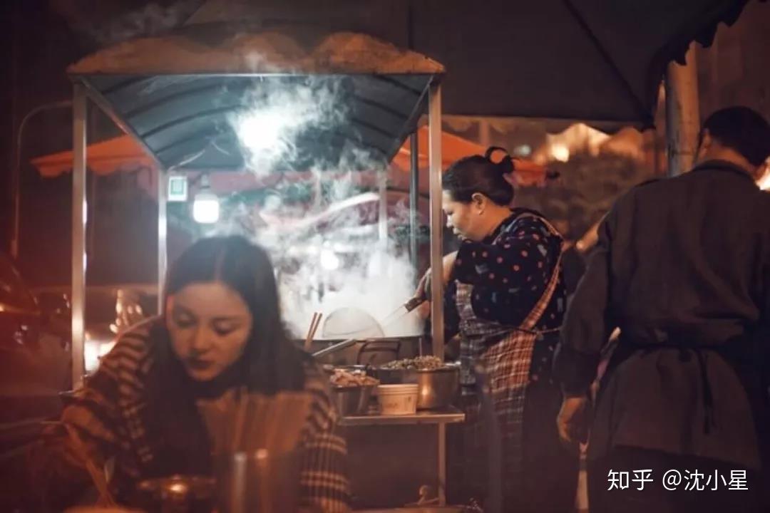 世界最新富豪排行榜,世界最新富豪排行榜，揭秘小巷中的隐秘宝藏