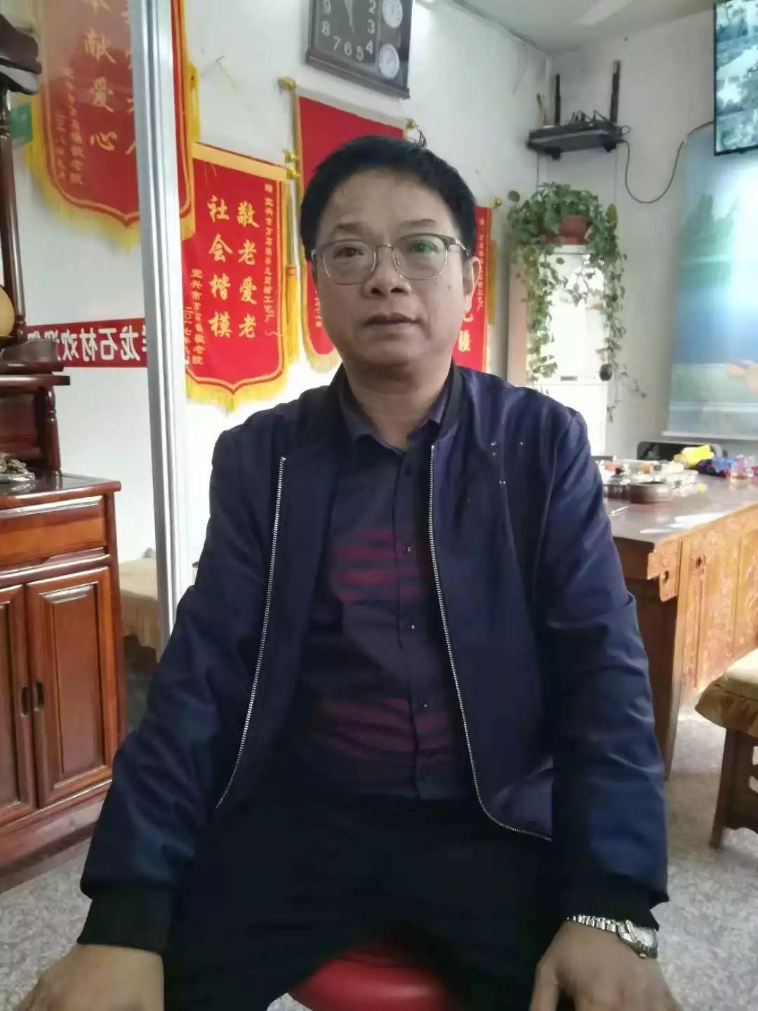 江苏宜兴最新招聘信息,江苏宜兴最新招聘信息——邻里小王的求职奇遇与友情纽带
