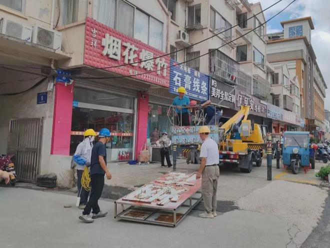 最新发泡师招聘探秘，小巷中的独特小店招募人才