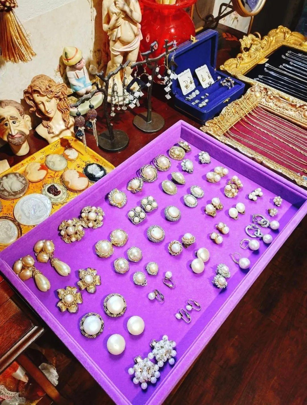 古灵最新作品揭秘，小巷深处的隐藏宝藏——一家特色小店