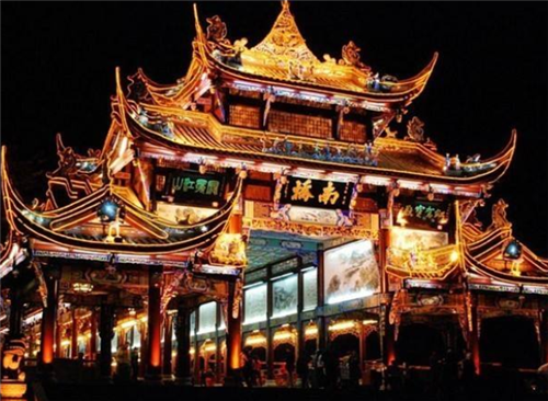 家的温暖与价值探索