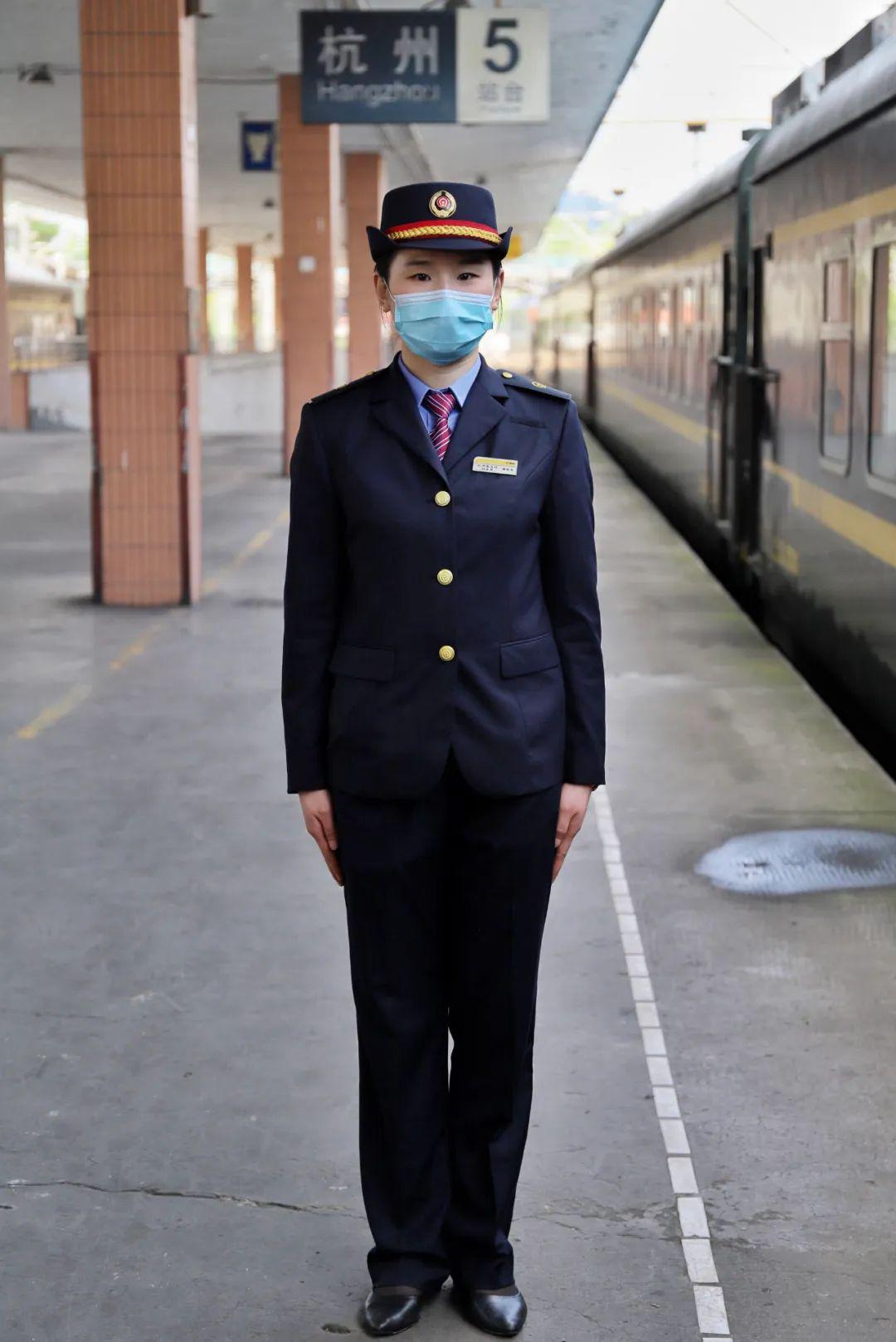 铁路最新制服展示时代风貌与职业精神图片欣赏