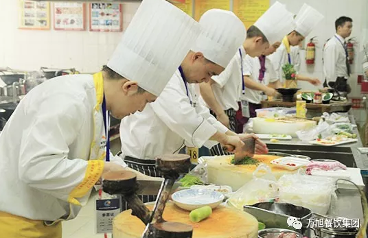 淮安厨师最新招聘,淮安厨师最新招聘，一场探索自然美景的美食之旅，寻找内心的平静与味蕾的盛宴