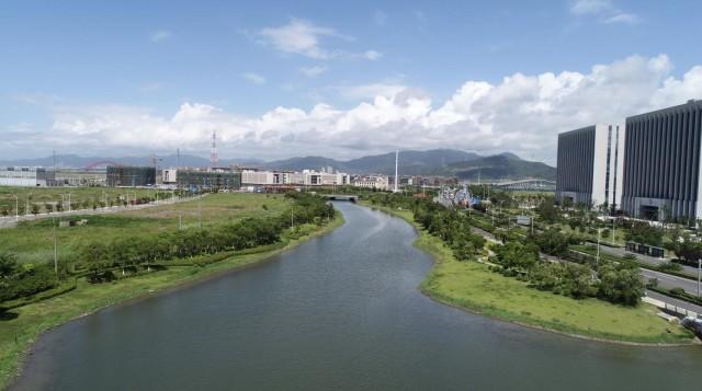 宁波梅山岛新规划图发布引发全城热议，小明与友人开启难忘之旅