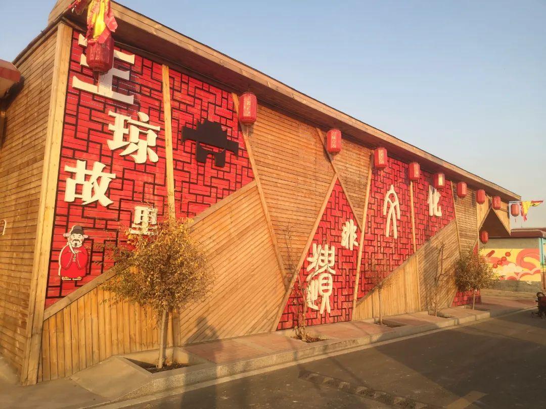 包姓明星与小巷中的隐藏瑰宝，一家特色小店的奇妙故事探索