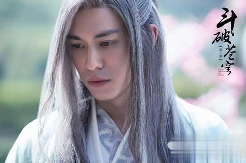 斗破苍穹电视剧免费观看，小巷特色影视小屋里的惊喜之选
