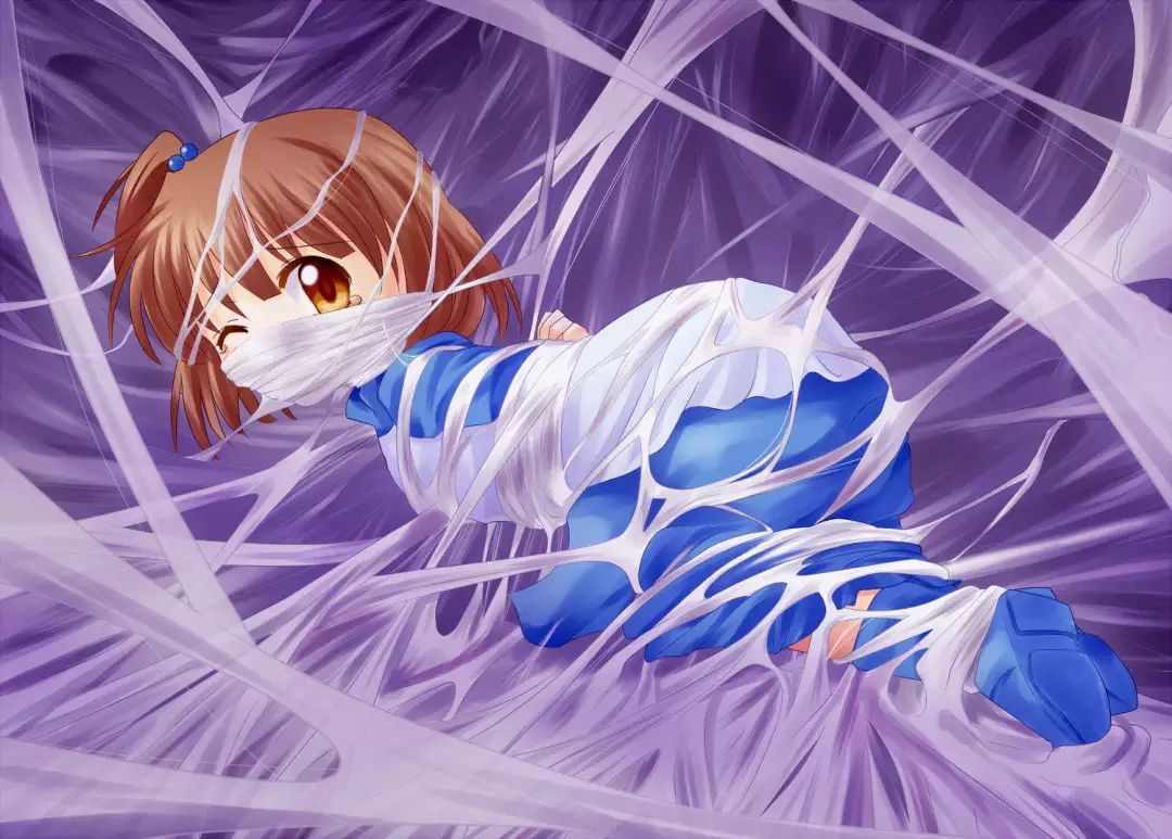 美女被绑带的奇妙冒险，探索自然美景，内心平静的追寻