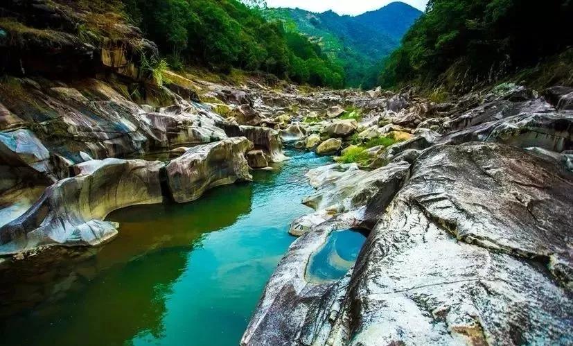 七次狼最新青青，自然美景探险之旅，探寻内心平和与喜悦的旅程
