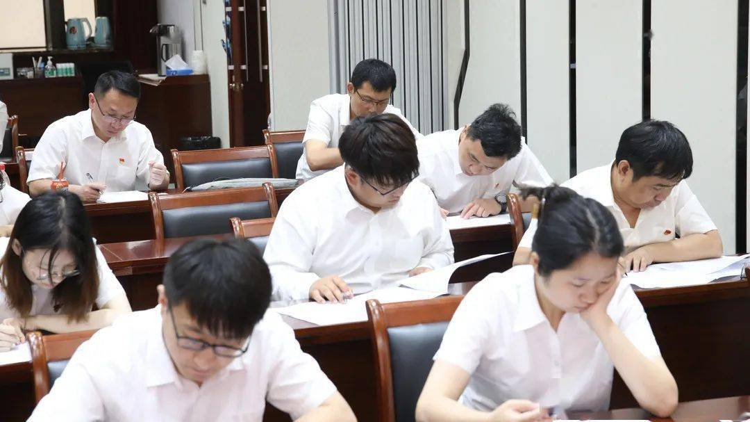 东莞控股最新动态，变革中的力量与学习带来的自信与成就感