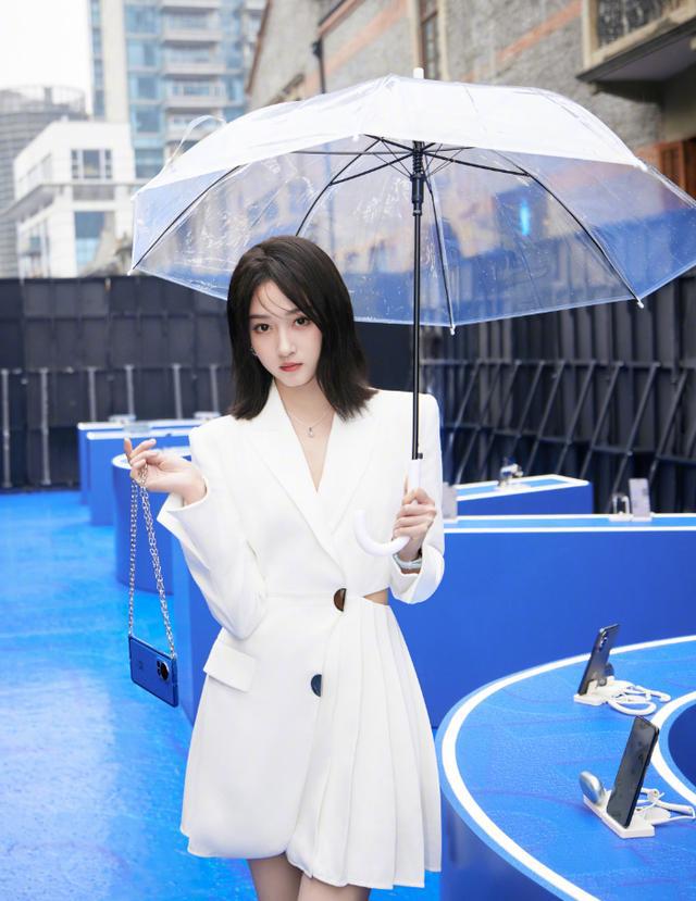 张若均最新动态，演艺之路的璀璨瞬间聚焦