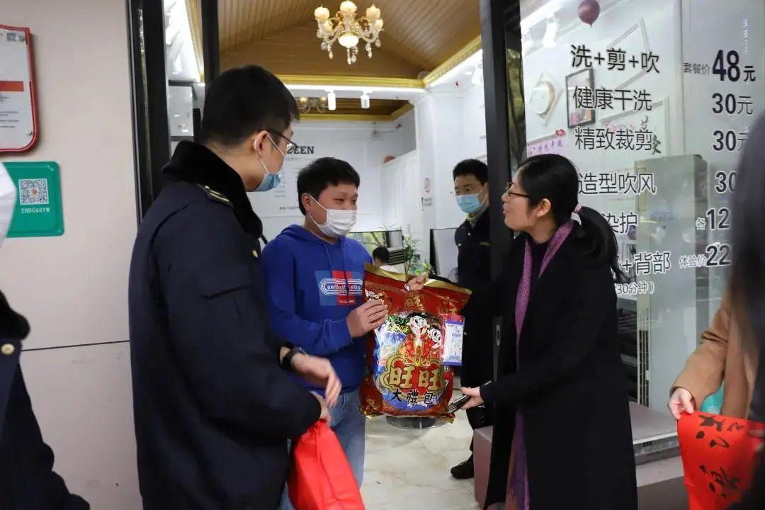 打造更美好的邻里生活，揭秘社区福利新篇章，共创和谐邻里关系！
