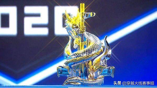 科技重塑生活，凤青翎秦曜阳最新高科技产品体验更新报道
