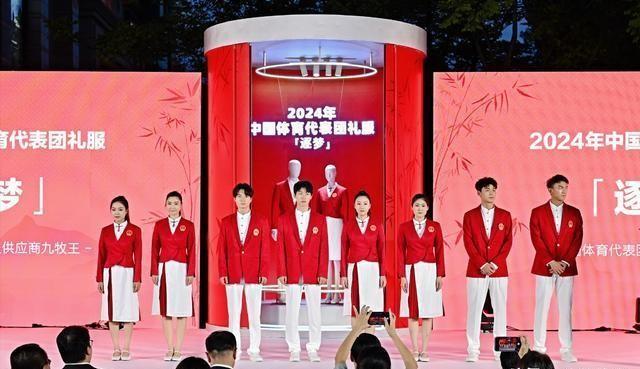 挂牌上市，变化与自信的盛宴开启