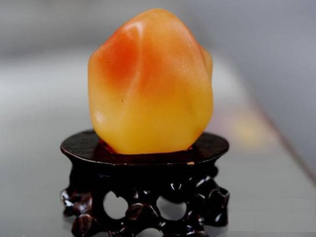 金丝玉行情揭秘，巷弄深处的宝石奇缘