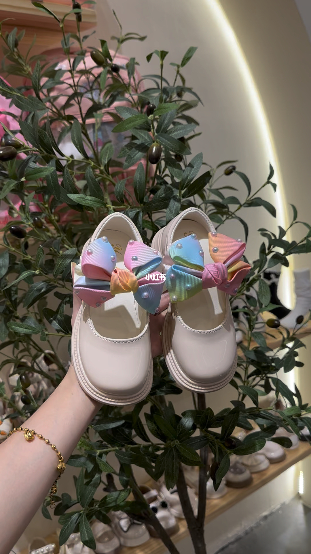 特色小店探寻记，最新女童鞋的秘密宝藏之旅